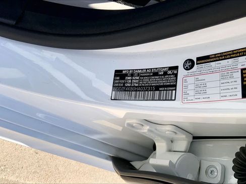 Used 2017 Mercedes-Benz E 300 4MATIC image 33