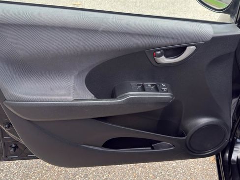 Used 2011 Honda Fit image 27