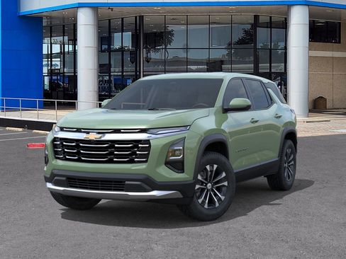 New 2026 Chevrolet Equinox LT image 6