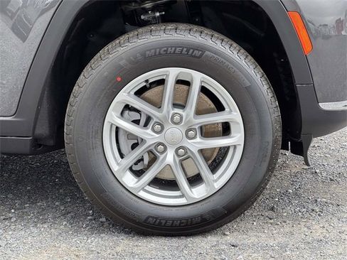 New 2025 Jeep Grand Cherokee L Laredo w/ Luxury Tech Group I image 26