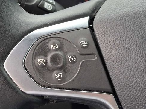 Used 2023 Chevrolet Traverse LT AWD/4WD image 21
