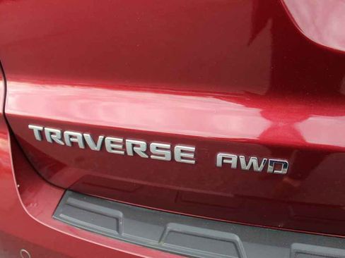 Used 2017 Chevrolet Traverse LT image 7