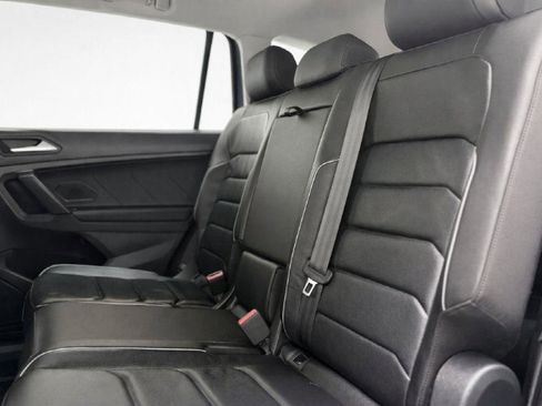 Used 2019 Volkswagen Tiguan SEL Premium image 22