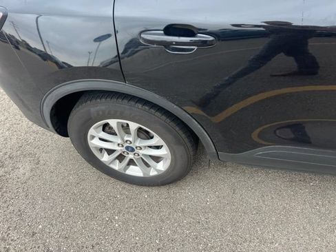 Used 2022 Ford Escape SE w/ Convenience Package FWD image 6