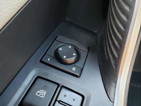 Used 2019 Toyota RAV4 Adventure image 28