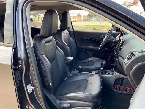 Used 2021 Jeep Compass Trailhawk image 9