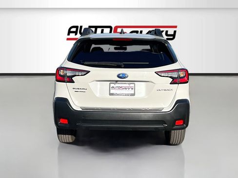 Used 2025 Subaru Outback Premium w/ Popular Package #1A image 6