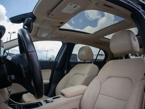 Used 2018 Mercedes-Benz GLA 250 w/ AMG Line Exterior image 31