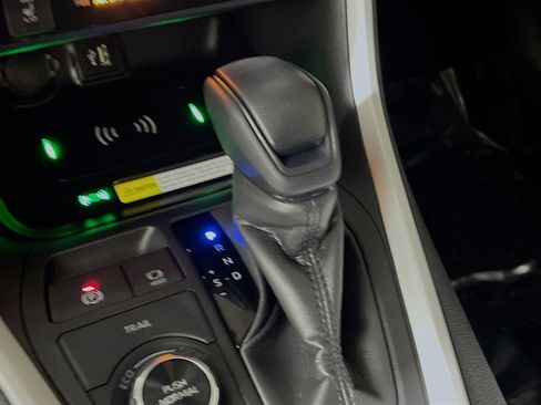 Used 2024 Toyota RAV4 XLE w/ Convenience Package image 24