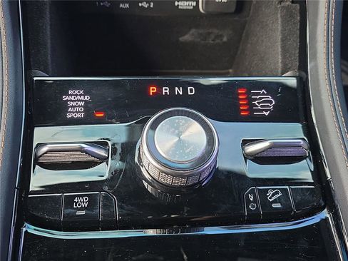 Used 2023 Jeep Grand Cherokee L Summit AWD/4WD image 24
