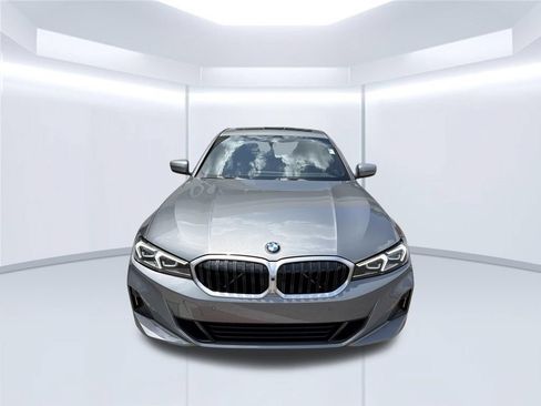 Used 2025 BMW 330i Sedan RWD image 2