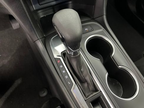 Used 2024 Chevrolet Equinox LT FWD image 14