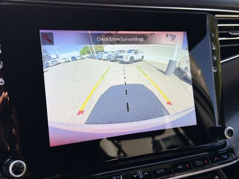 Used 2024 Jeep Wagoneer L Series II image 29