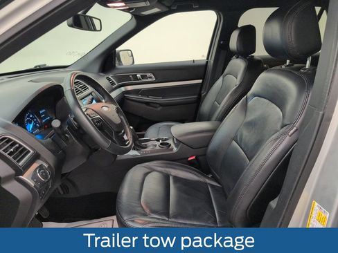 Certified 2017 Ford Explorer XLT w/ Equipment Group 202A FWD image 4