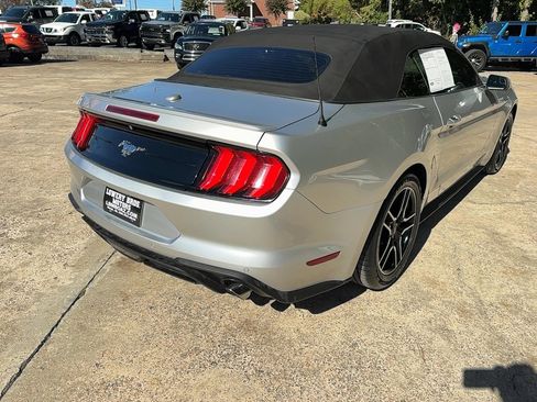 Used 2018 Ford Mustang Premium image 8