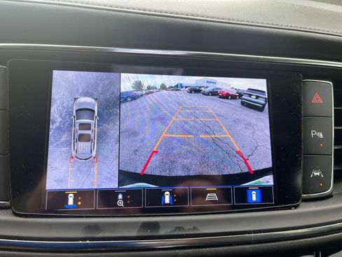 Used 2023 Buick Enclave Avenir AWD/4WD image 9