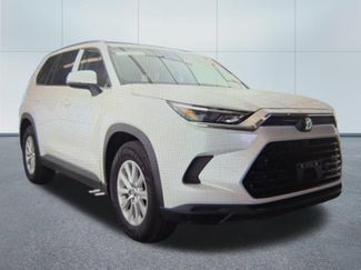 Used 2025 Toyota Grand Highlander AWD video 2