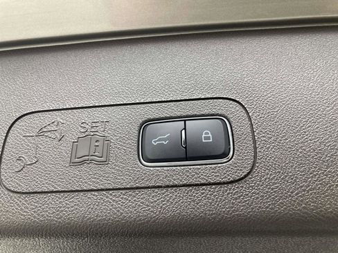 Used 2023 Lincoln Aviator Reserve w/ Equipment Group 201A image 16