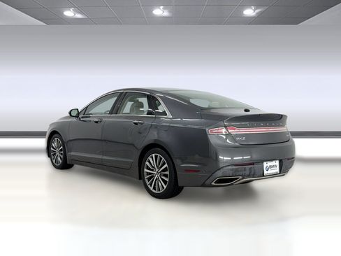 Used 2017 Lincoln MKZ Select w/ Technology Package FWD image 3