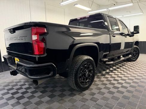 Used 2022 Chevrolet Silverado 2500 LTZ w/ LTZ Plus Package AWD/4WD image 4