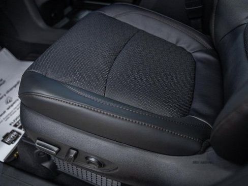 New 2026 Toyota Sienna Platinum image 38