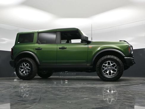 Used 2025 Ford Bronco Badlands AWD/4WD image 57