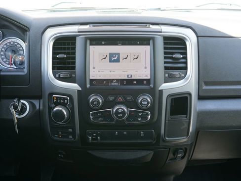 Used 2022 RAM 1500 Classic SLT w/ Electronics Group AWD/4WD image 27