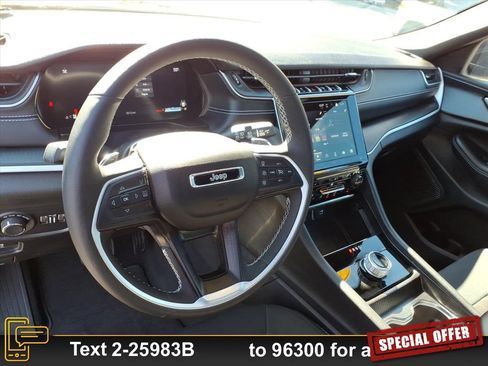 Used 2024 Jeep Grand Cherokee Laredo X w/ Luxury Tech Group I image 13