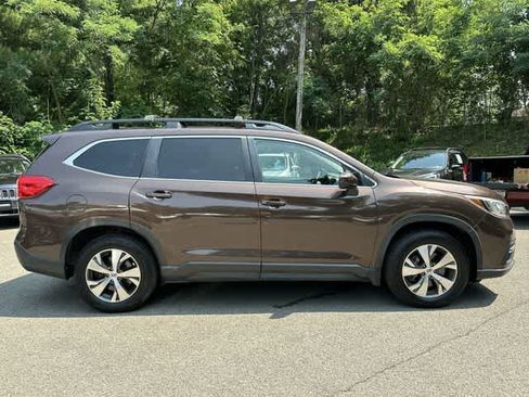 Used 2019 Subaru Ascent Premium w/ Popular Package #2A AWD/4WD image 3