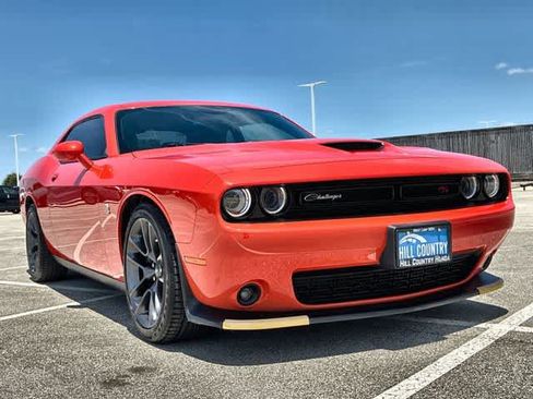 Used 2023 Dodge Challenger R/T Scat Pack RWD image 10