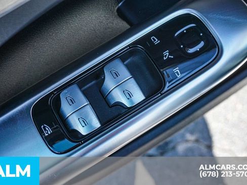 Used 2025 Mercedes-Benz C 300 Sedan image 48