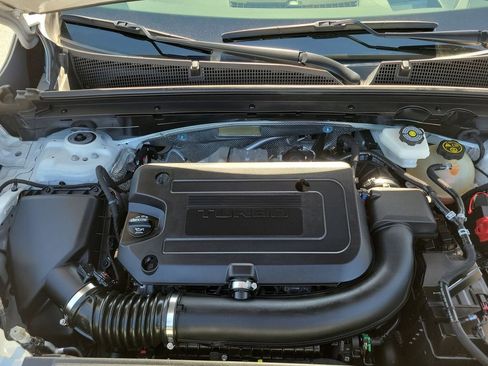 Used 2023 Buick Envision Essence w/ Technology Package I image 38