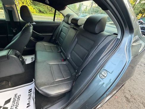 Used 2014 Volkswagen Jetta SE FWD image 23