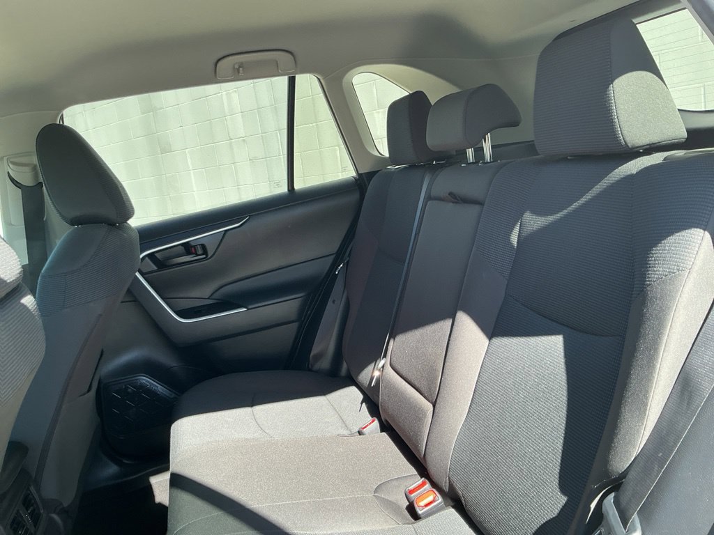 Used 2025 Toyota RAV4 LE AWD/4WD image 28