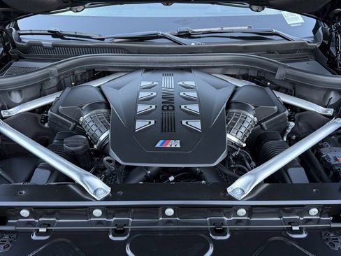 Used 2025 BMW X7 M60i w/ Climate Comfort Package image 34