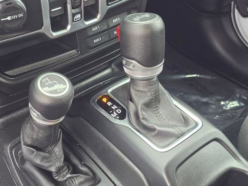 Used 2020 Jeep Wrangler Unlimited Sport AWD/4WD image 16