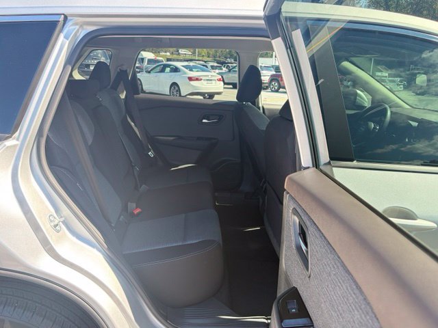 Used 2023 Nissan Rogue SV AWD/4WD image 30