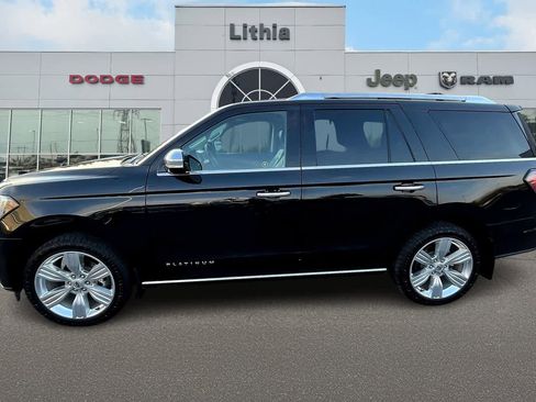 Used 2021 Ford Expedition Platinum image 3