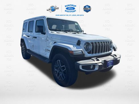 Used 2024 Jeep Wrangler Unlimited Sahara AWD/4WD image 17