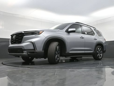 Used 2024 Honda Pilot Elite image 30