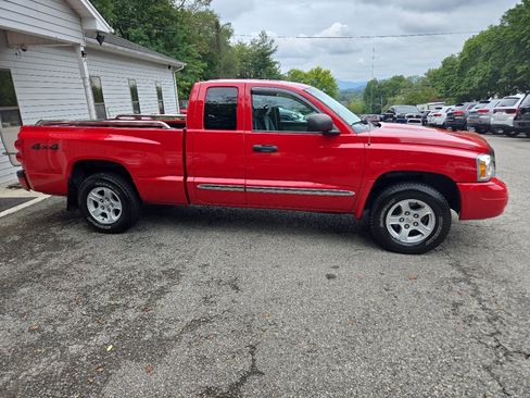 Used 2005 Dodge Dakota SLT w/ Trailer Tow Group image 6