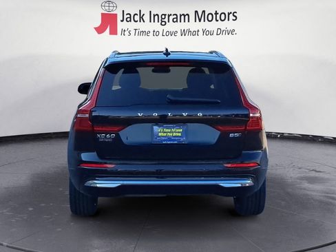 Used 2023 Volvo XC60 B5 Ultimate image 4