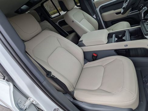 Certified 2024 Land Rover Defender 110 S image 31