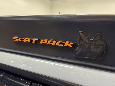 Used 2022 Dodge Challenger R/T Scat Pack RWD image 28