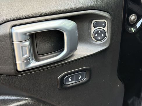 Used 2021 Jeep Wrangler Unlimited Sport image 20