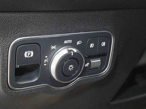 Certified 2023 Mercedes-Benz GLB 250 4MATIC image 26