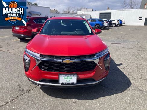 New 2026 Chevrolet Trax LT image 2