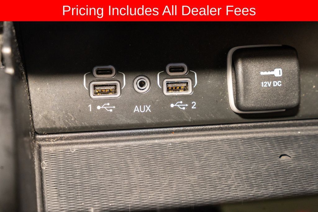 Used 2023 Jeep Grand Cherokee Limited w/ Luxury Tech Group II AWD/4WD image 16