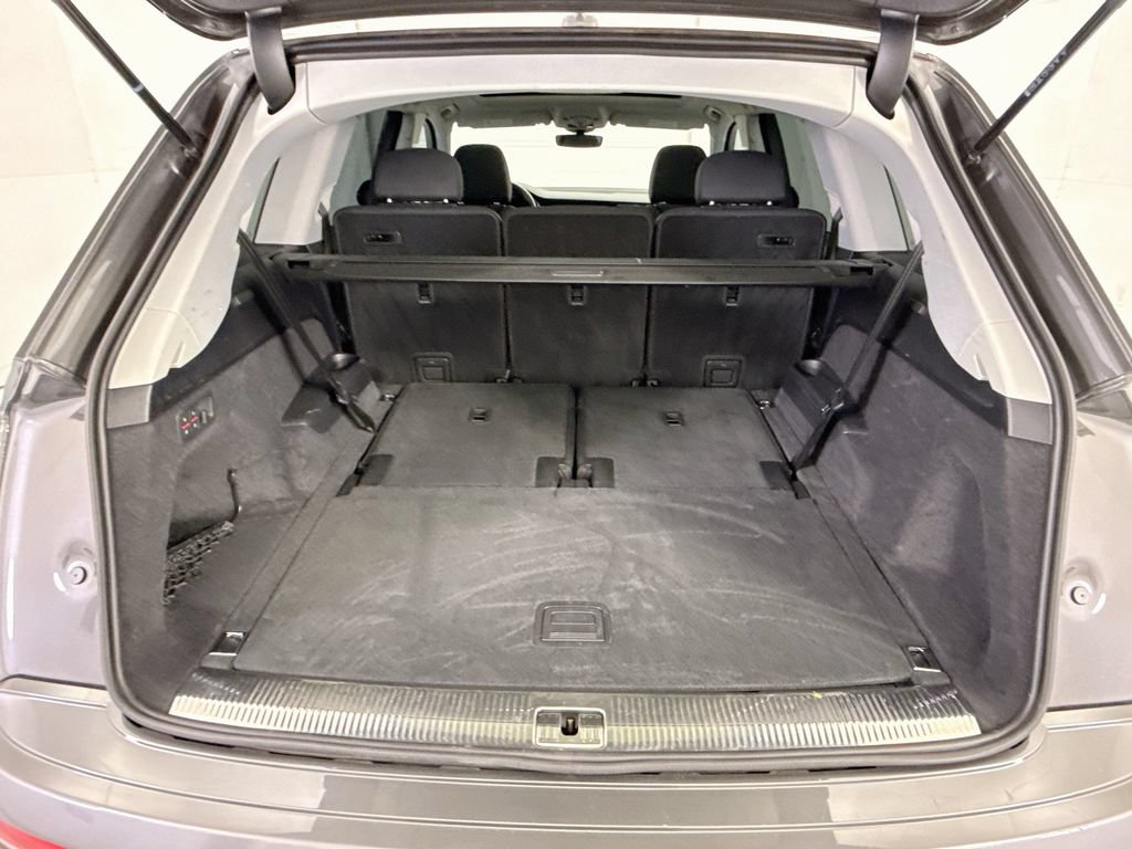 Used 2022 Audi Q7 3.0T Premium Plus w/ Premium Plus Package AWD/4WD image 27