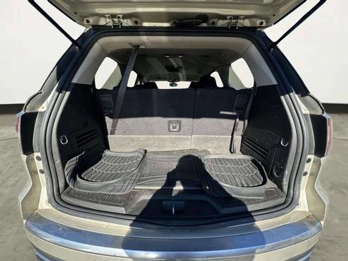 Used 2013 GMC Acadia SLE image 10